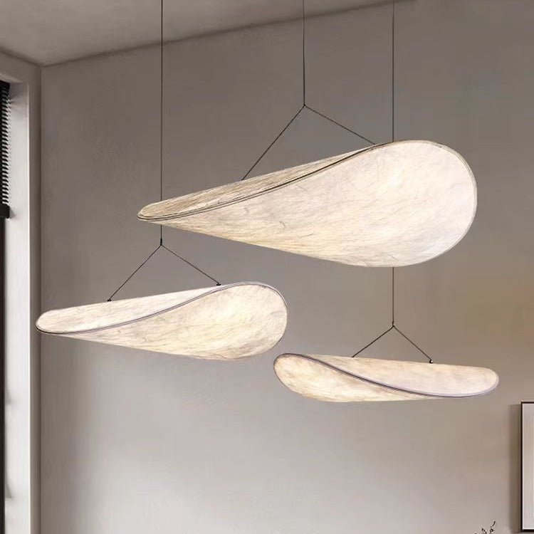 Nordisk taklampa i siden för restaurang