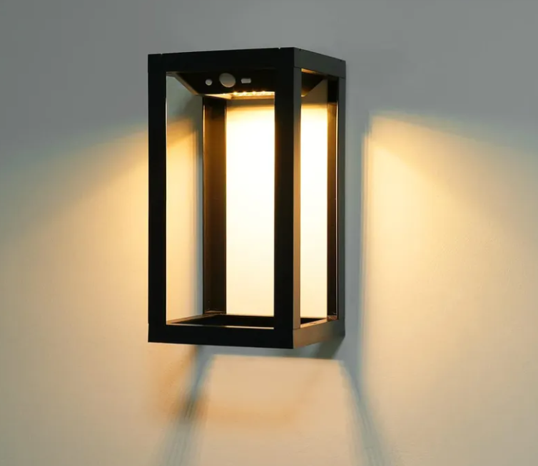 Solari – Solcellsdriven Utomhuslampa med IP65 & Dubbla Lampor