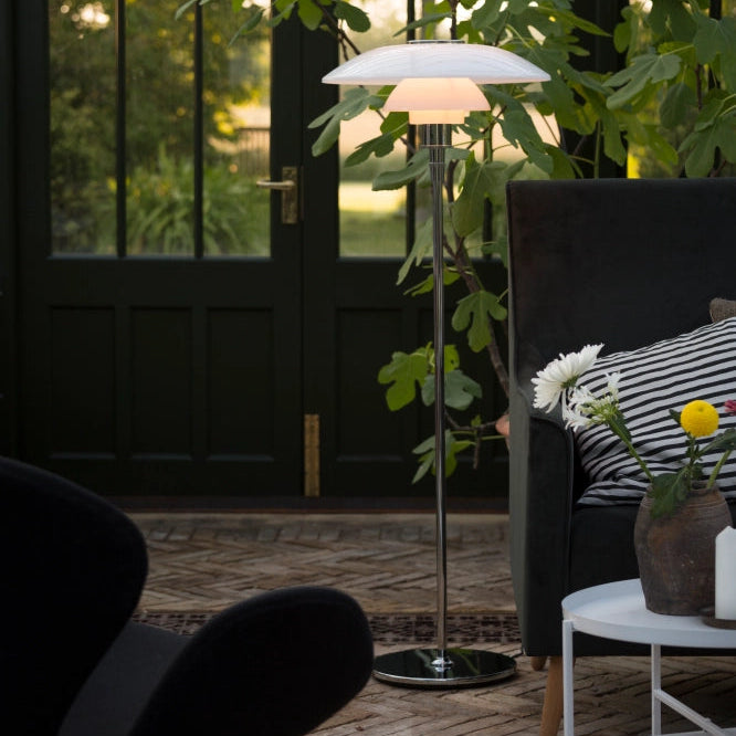 Poul Floor – Bauhaus-inspirerad Designer-golvlampa