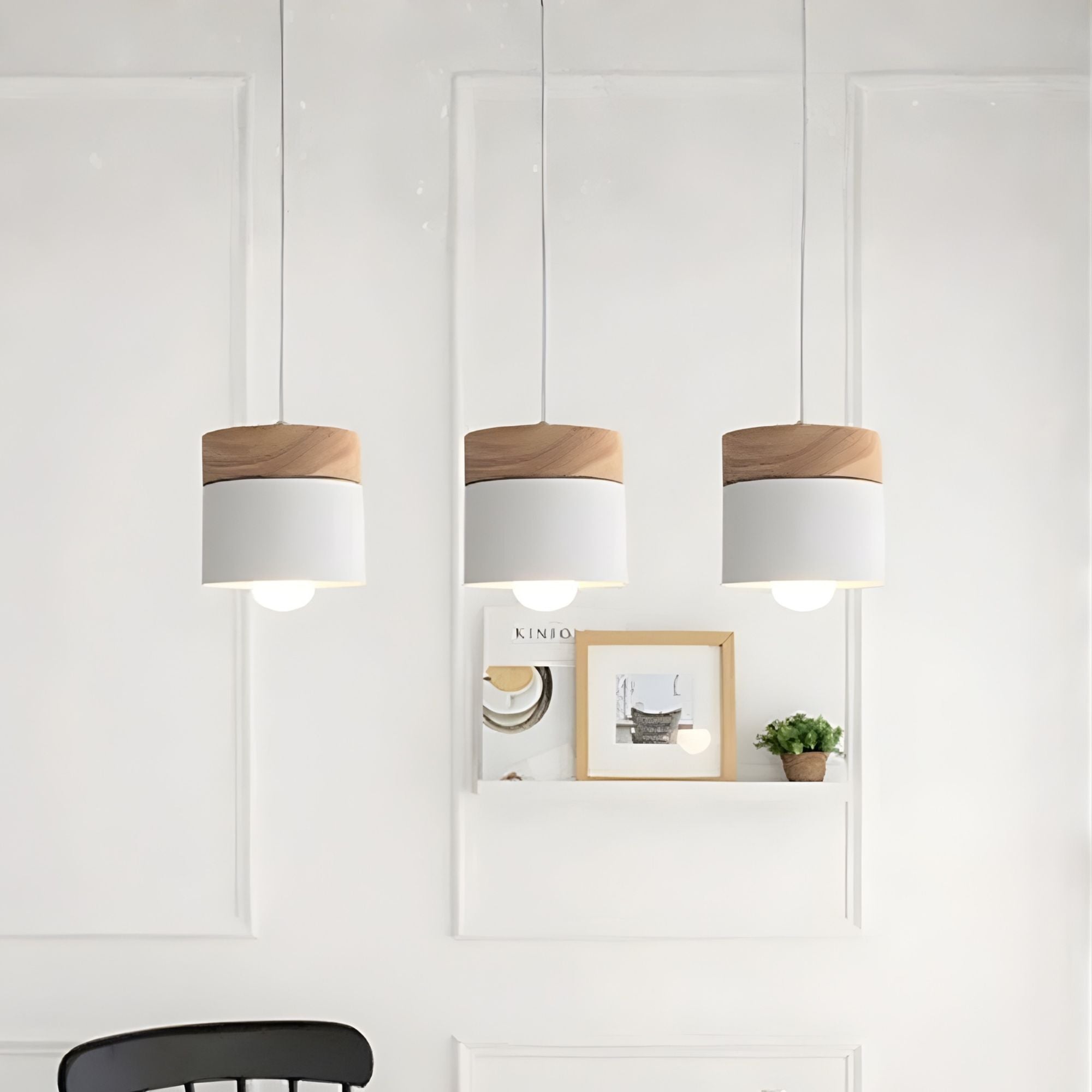 Stockholm – Modern taklampa i solid ek & metall