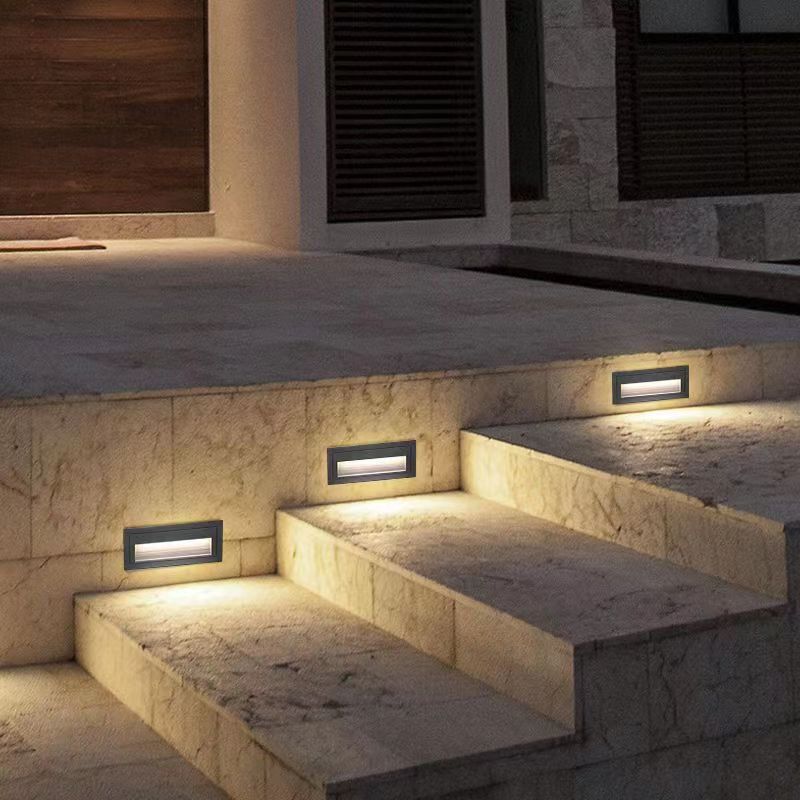 Step – Infälld LED-väggbelysning för trappor och gångvägar (IP65)