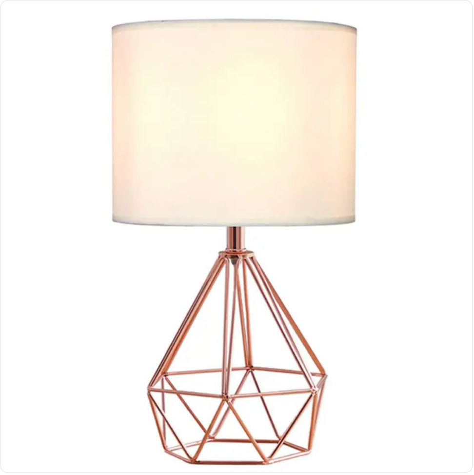 Skara – Modern Bordslampa med Geometrisk Diamantbas