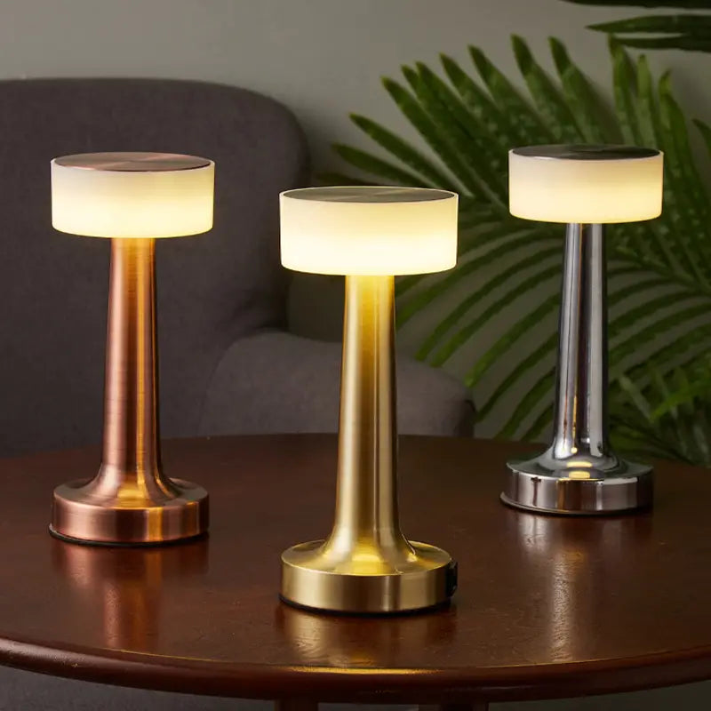 Metropol – Cordless & Rechargeable Restaurant Lamp