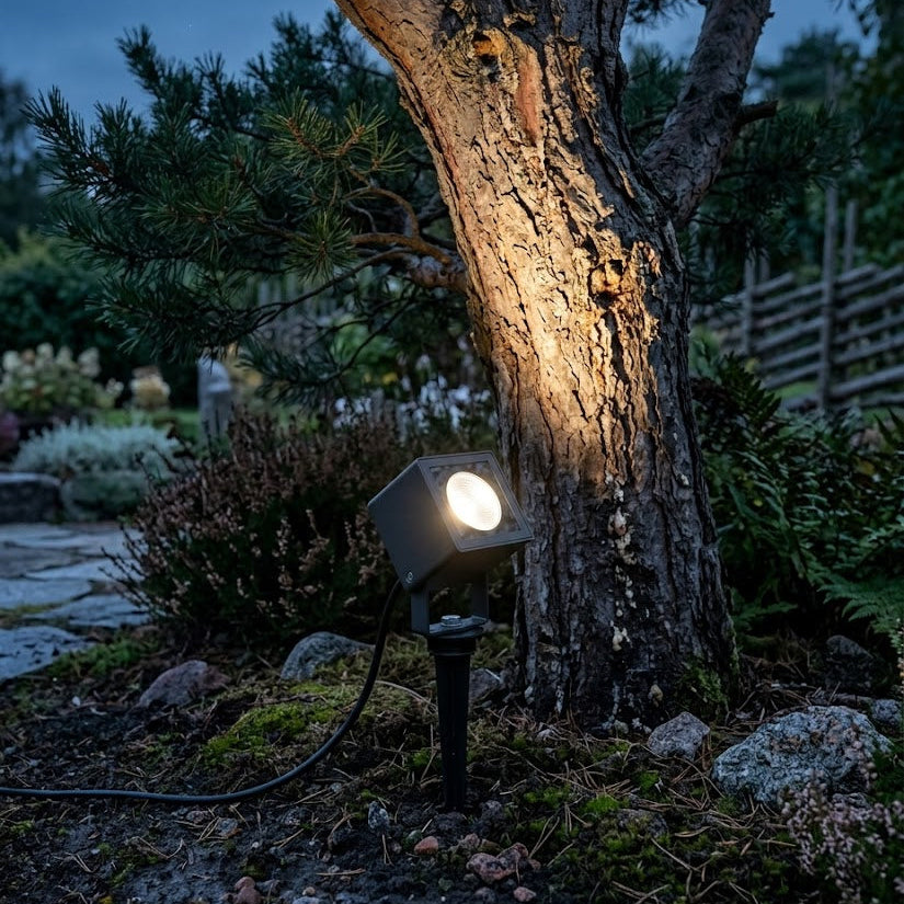 Spot – Powerful Garden Spotlight in Aluminium (IP65)