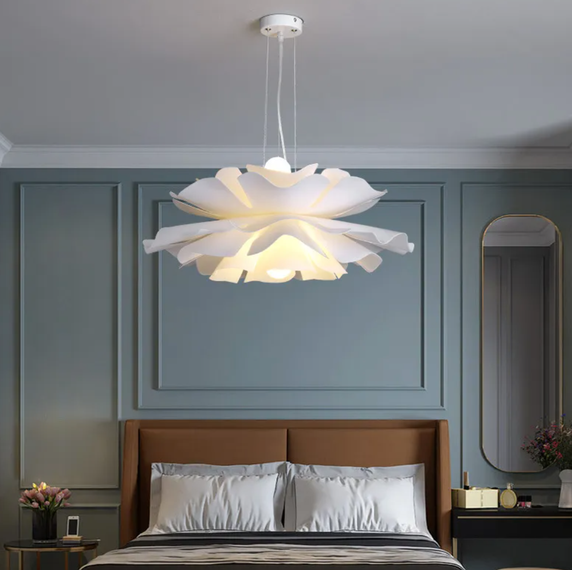 Blossom – Modern Nordic Ceiling Lamp in Organic Flower Design