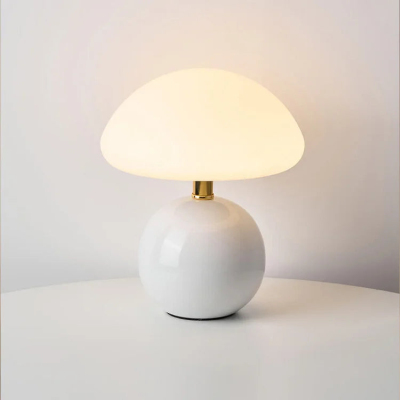 Båstad – Frostad Mushroom-bordslampa med Keramisk Bas