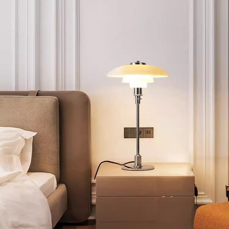 Poul – Bauhaus-inspirerad designlampa i nordisk stil
